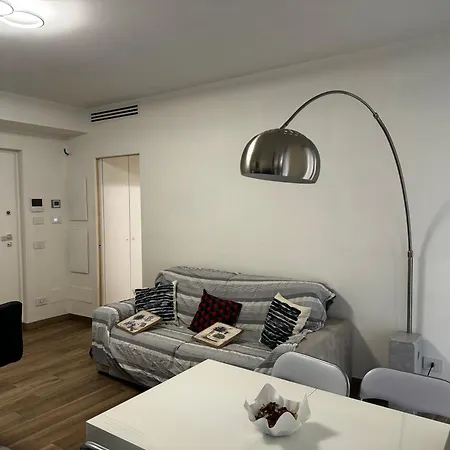 Apartment Macchi 61 - Station *